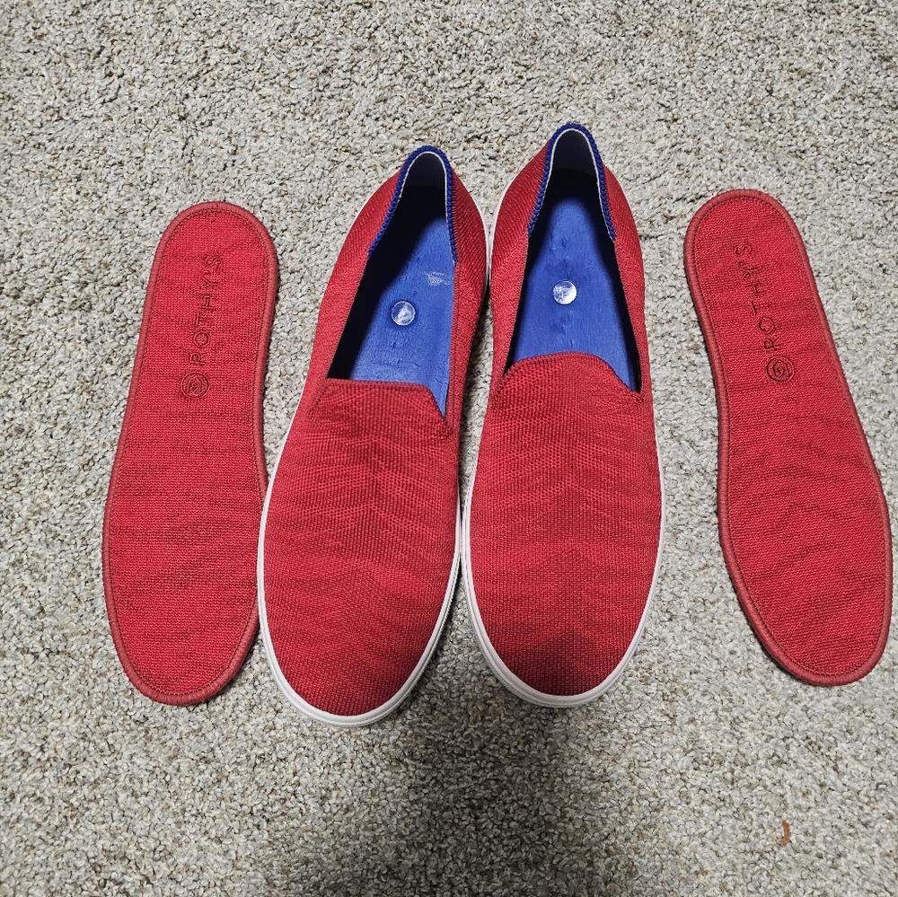 Rothys red tiger. Size 8